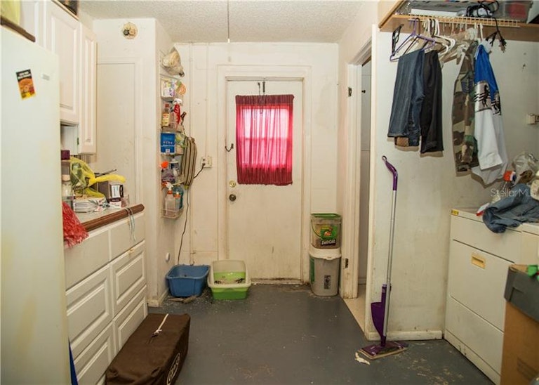Photo 10 of 11 - 2245 Chatlin Rd, Holiday, FL 34691