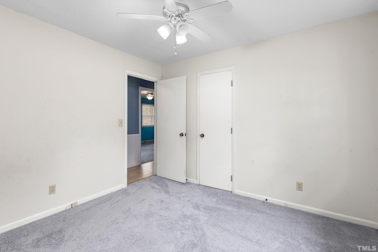 Photo 21 of 31 - 601 Wedgewood Ave, Zebulon, NC 27597