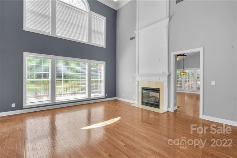 Photo 12 of 48 - 5418 Shoal Brook Ct, Charlotte, NC 28277