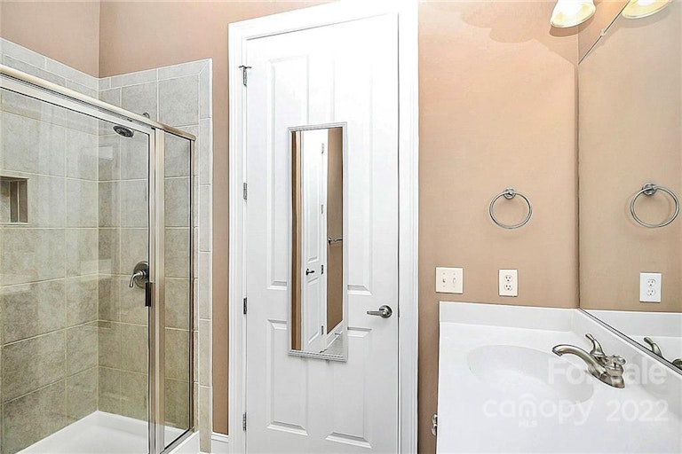 Photo 12 of 20 - 5425 Closeburn Rd #104, Charlotte, NC 28210