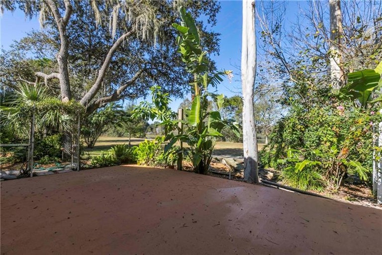Photo 20 of 25 - 16618 Vallely Dr, Tampa, FL 33618