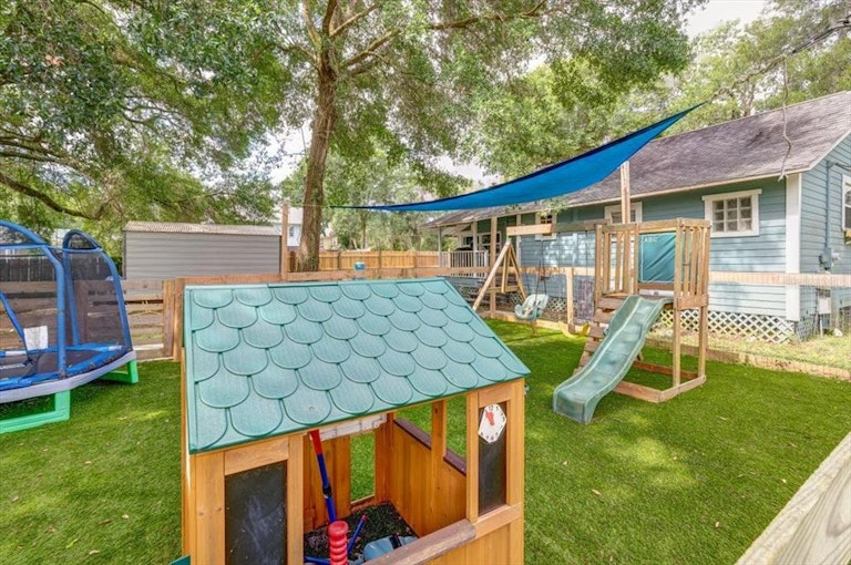 Photo 22 of 30 - 1802 Lenna Ave, Seffner, FL 33584