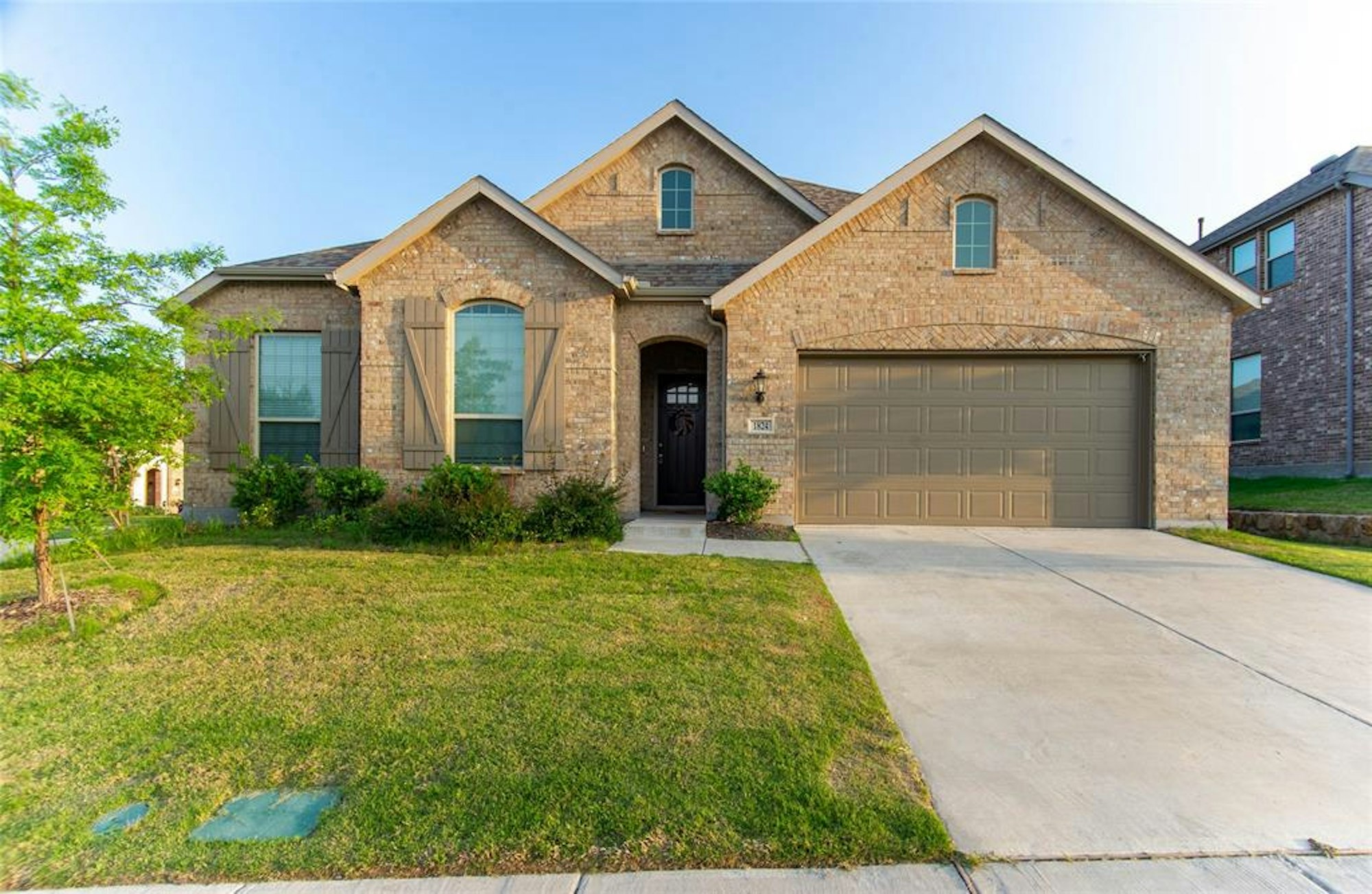 Photo 1 of 29 - 1824 Spring Valley Rd, Wylie, TX 75098