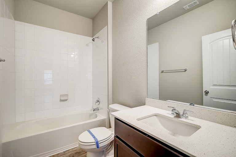 Photo 26 of 34 - 3054 Blantyre Bnd, Round Rock, TX 78664