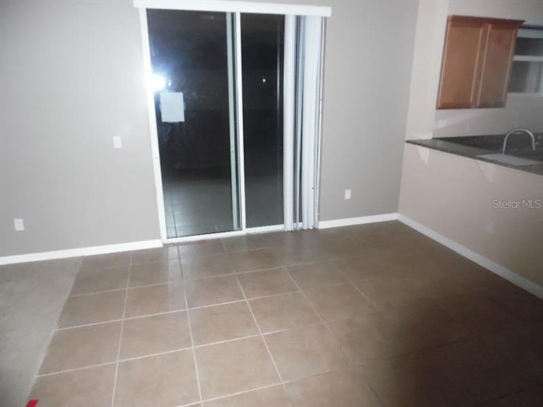 Photo 7 of 13 - 1113 Legg Dr, Apopka, FL 32712