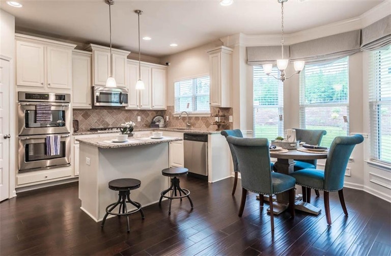 Photo 9 of 23 - 13100 Vista Dr, Covington, GA 30014