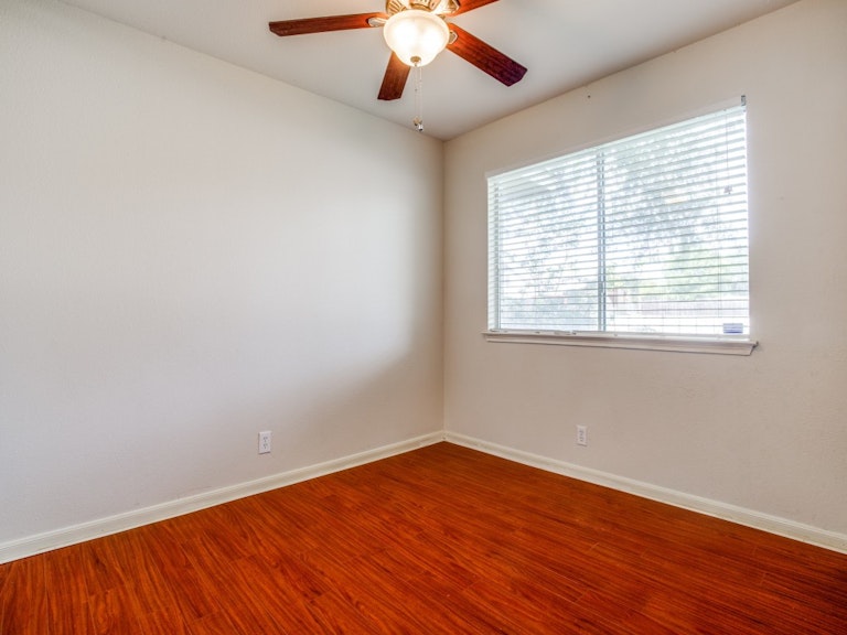 Photo 19 of 25 - 900 Brandi Cir, Kyle, TX 78640