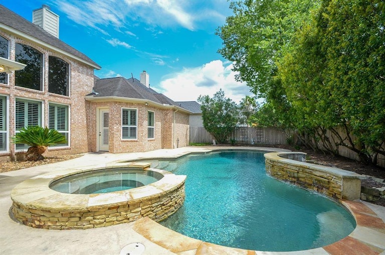 Photo 7 of 34 - 16307 Perry Pass Ct, Spring, TX 77379