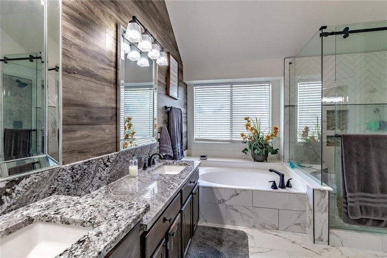 Photo 31 of 40 - 5205 Lake Bluff Dr, McKinney, TX 75071