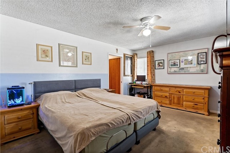 Photo 8 of 14 - 1938 W Chanticleer Rd, Anaheim, CA 92804