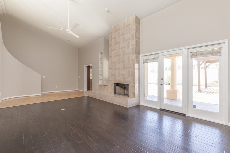 Photo 8 of 26 - 2539 E Carol Ave, Phoenix, AZ 85028