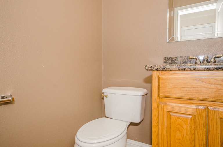 Photo 35 of 38 - 1320 Rusticwood Dr, Desoto, TX 75115