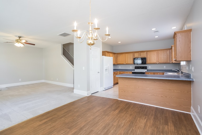 Photo 6 of 25 - 113 Trayesan Dr, Holly Springs, NC 27540
