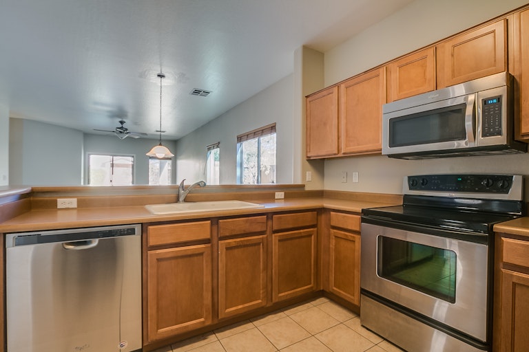 Photo 6 of 27 - 472 E Saddle Way, San Tan Valley, AZ 85143
