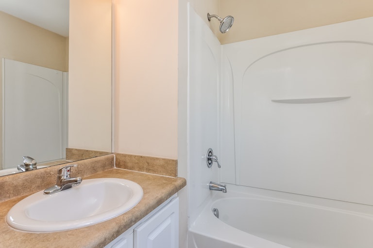 Photo 17 of 25 - 1401 Plexor Ln, Knightdale, NC 27545