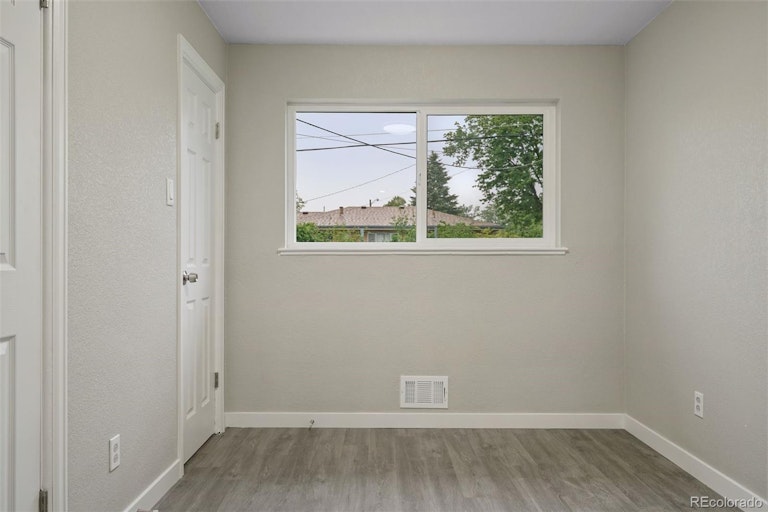 Photo 22 of 35 - 1545 S Chase Ct, Lakewood, CO 80232