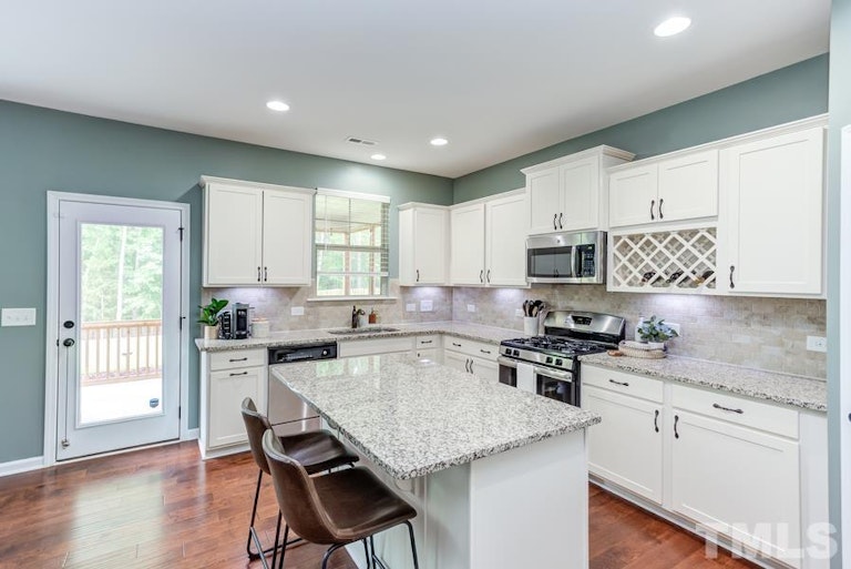 Photo 7 of 25 - 1004 San Antonio Blvd, Durham, NC 27703