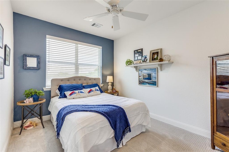 Photo 22 of 31 - 6310 Oakbend Cir, Fort Worth, TX 76132