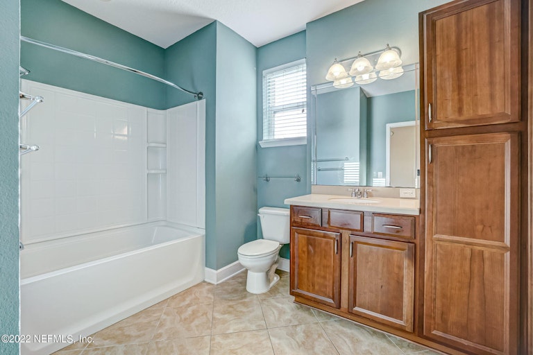 Photo 36 of 46 - 4480 Deerwood Lake Pkwy #632, Jacksonville, FL 32216