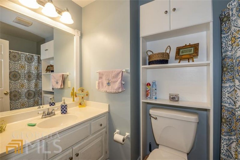 Photo 16 of 49 - 6404 Nix Rd, Dawsonville, GA 30534