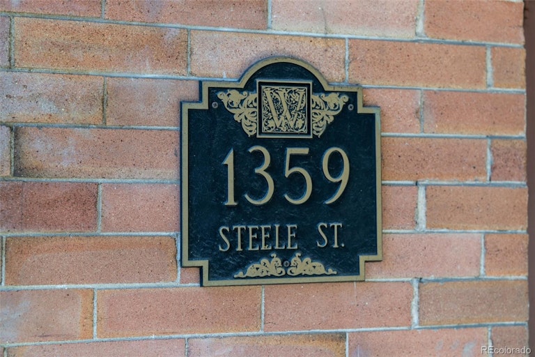 Photo 4 of 35 - 1359 Steele St, Denver, CO 80206