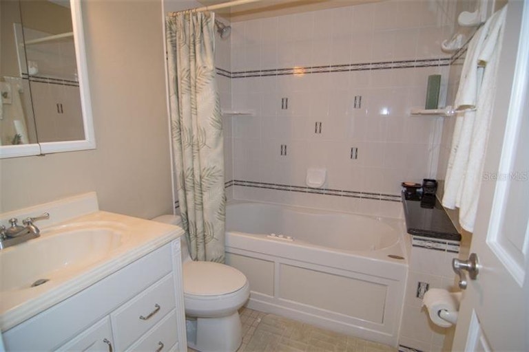 Photo 20 of 25 - 16113 Carden Dr, Odessa, FL 33556