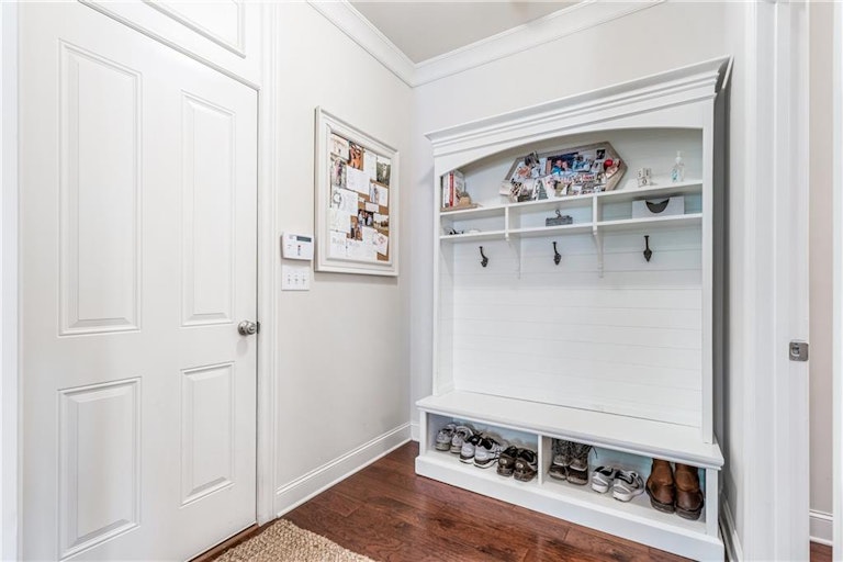 Photo 11 of 30 - 7565 Scarlet Dr, Alpharetta, GA 30005