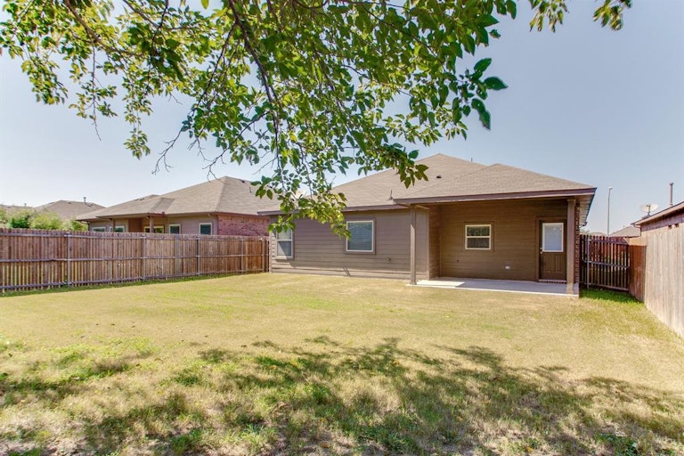 Photo 27 of 31 - 1924 Kachina Lodge Rd, Fort Worth, TX 76131