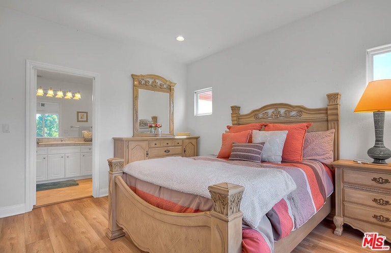 Photo 44 of 54 - 14826 Otsego St, Sherman Oaks, CA 91403