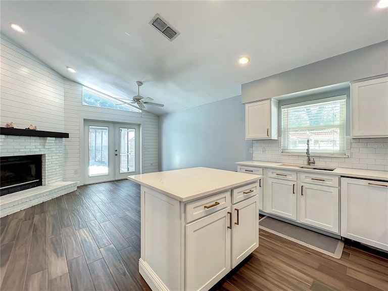 Photo 14 of 42 - 10406 Hunters Trail Ct, Orlando, FL 32817