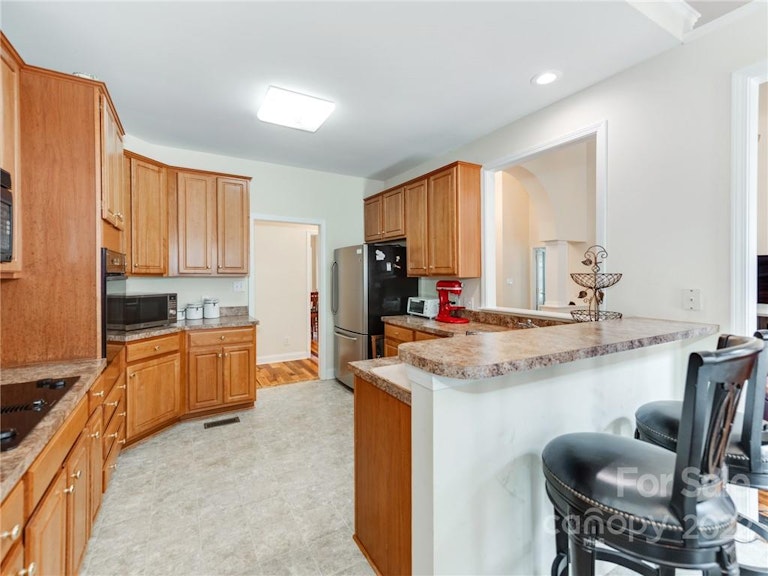 Photo 11 of 30 - 1801 Charles Raper Jonas Hwy, Mount Holly, NC 28120
