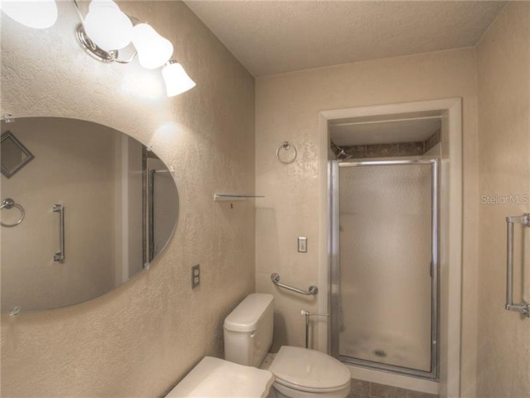Photo 17 of 23 - 111 Volusia Dr, Winter Haven, FL 33884