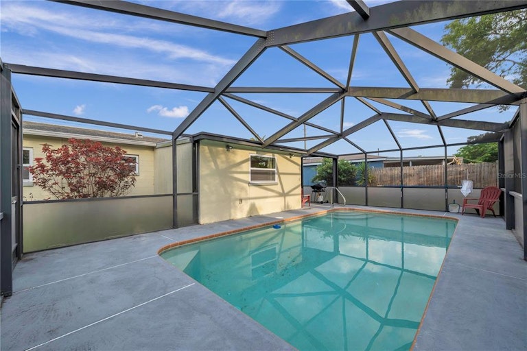 Photo 37 of 52 - 9851 Marlinton Ln, Port Richey, FL 34668