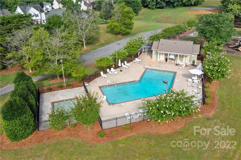 Photo 16 of 39 - 12700 Willow Grove Way, Huntersville, NC 28078