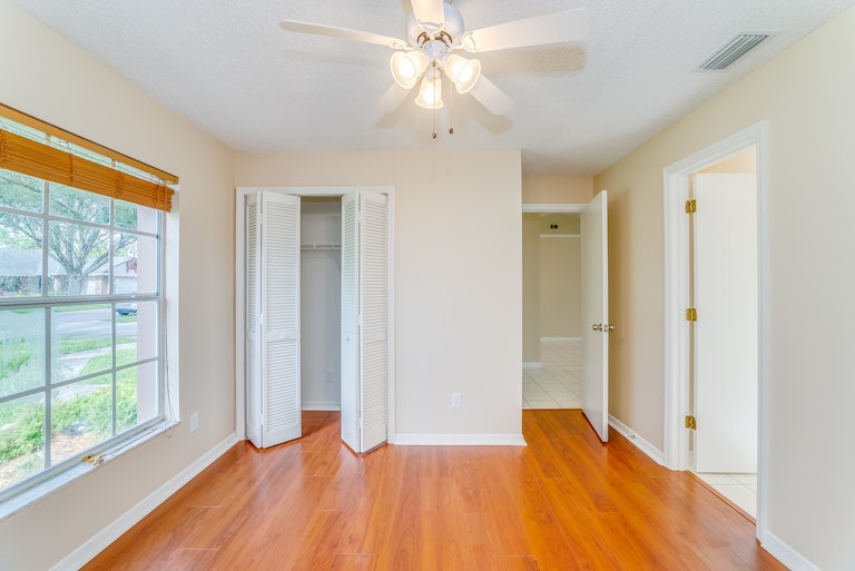 Photo 16 of 24 - 11870 Ottawa Ave, Orlando, FL 32837