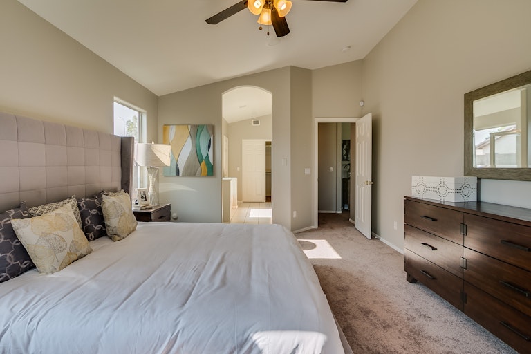 Photo 4 of 25 - 856 W Ivanhoe St, Chandler, AZ 85225