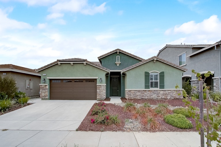 Photo 10 of 33 - 1818 Veneto Way, Lincoln, CA 95648