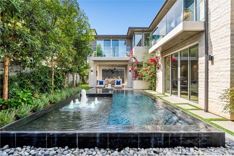 Photo 19 of 56 - 763 11th St, Manhattan Beach, CA 90266