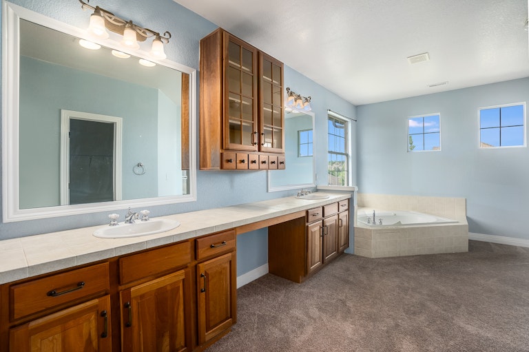 Photo 11 of 19 - 24476 E Fremont Dr, Aurora, CO 80016