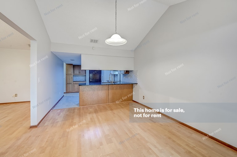 Photo 6 of 35 - 9943 Fawn Ridge Dr, Jacksonville, FL 32256
