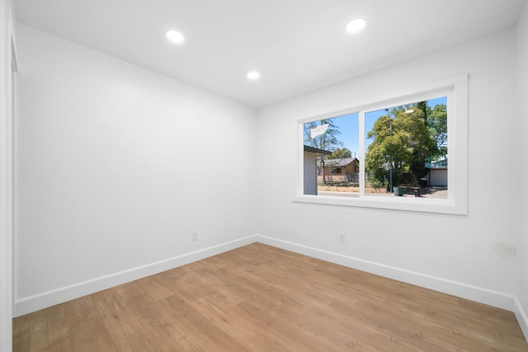 Photo 18 of 29 - 4208 Strathmore Way, North Highlands, CA 95660