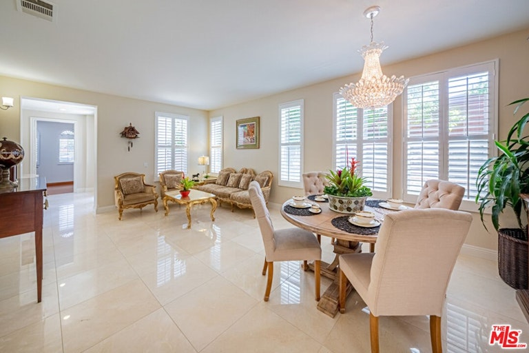 Photo 13 of 48 - 686 Milford St, Los Angeles, CA 90042