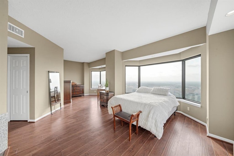 Photo 12 of 20 - 2001 Holcombe Blvd #3504, Houston, TX 77030