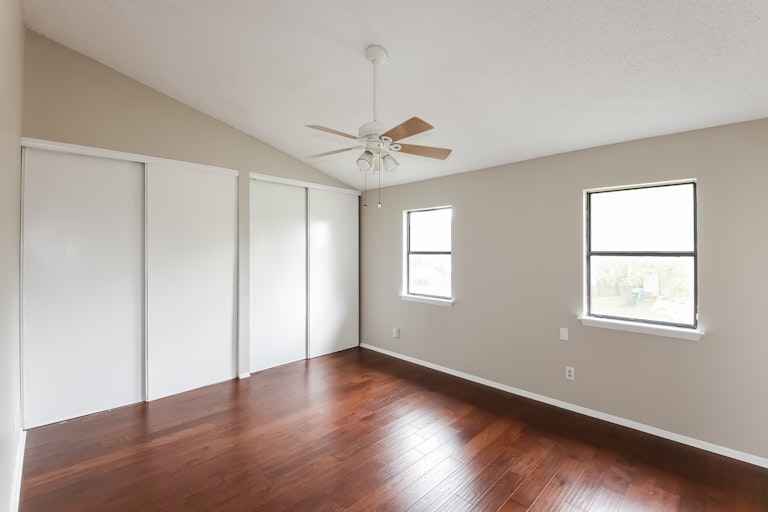 Photo 17 of 25 - 13919 Woodbreeze St, San Antonio, TX 78217