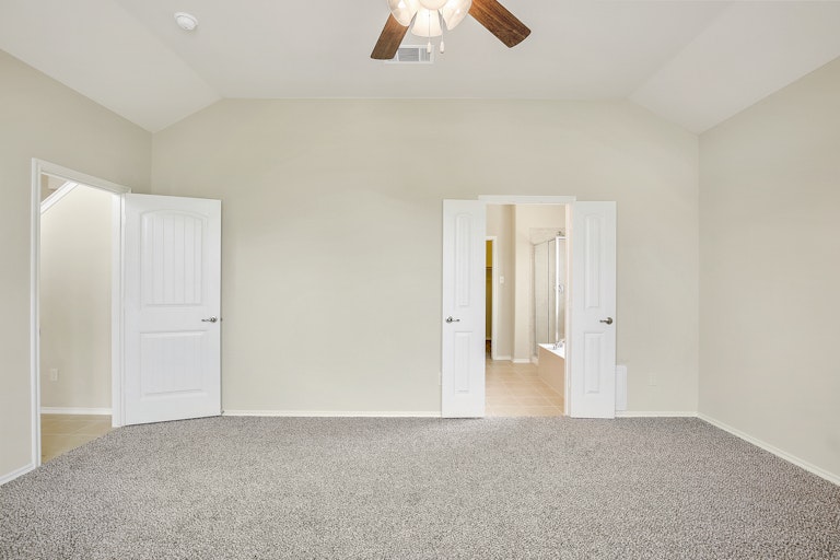 Photo 14 of 28 - 2020 Stonewood Dr, Lancaster, TX 75134
