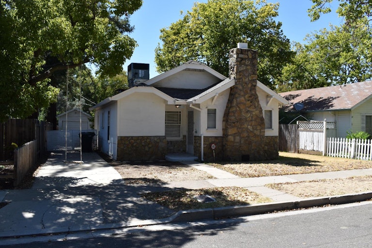 Photo 1 of 23 - 217 Los Vegas Ave, Roseville, CA 95678