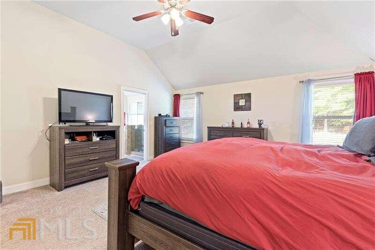 Photo 15 of 24 - 651 Silver Oak Dr, Dallas, GA 30132