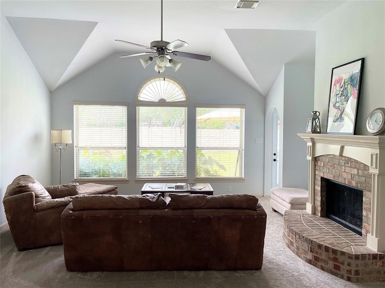 Photo 21 of 47 - 2963 Rising Tide Ln, League City, TX 77573