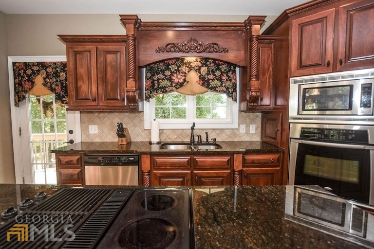 Photo 24 of 105 - 1013 Country Ln, Loganville, GA 30052