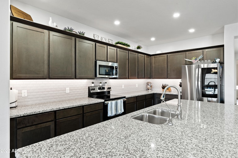 Photo 5 of 20 - 1135 E Barrus Dr, Casa Grande, AZ 85122